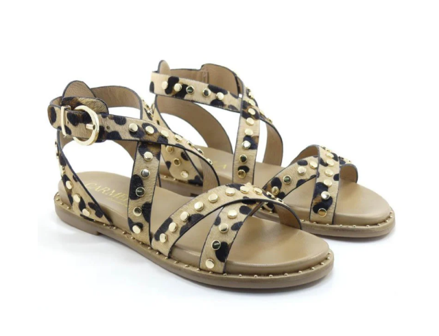 Carmela Ladies Flat Sandal 162393 in Piel Leopardo Animal Print with studs