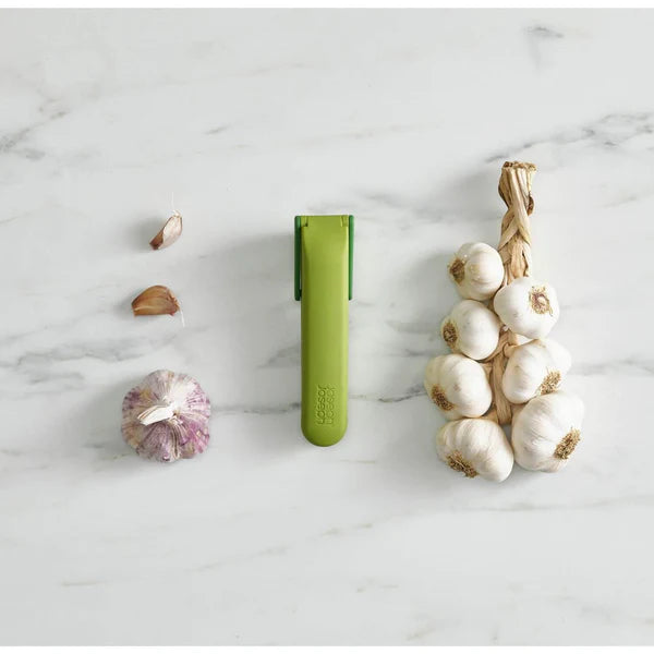 Joseph Joseph Clean Force Garlic Press - Green