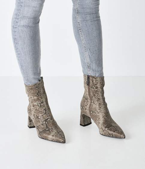 Tamaris Ladies Boots In Beige Snake 25315