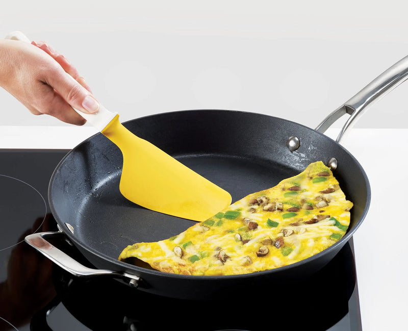Joseph Joseph elevate egg spatula