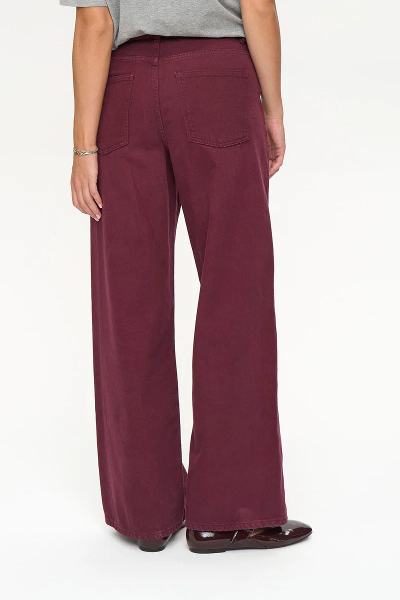 Numph Ladies NUBrooklyn Solid Jeans In Winetasting, Jeans Brooklyn
