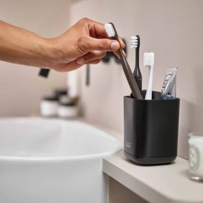 Joseph Joseph EasyStore™ Matt Black Toothbrush Holder)