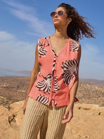 White Stuff Women’s Delilah Button Top in Coral Print