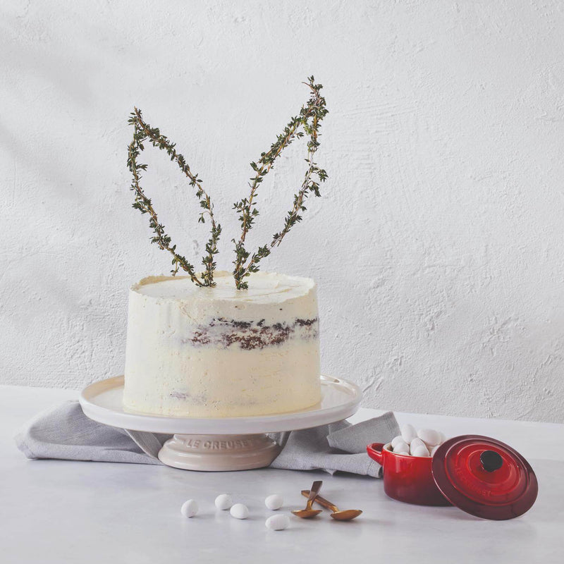 Le Creuset Footed Cake Stand in Meringue