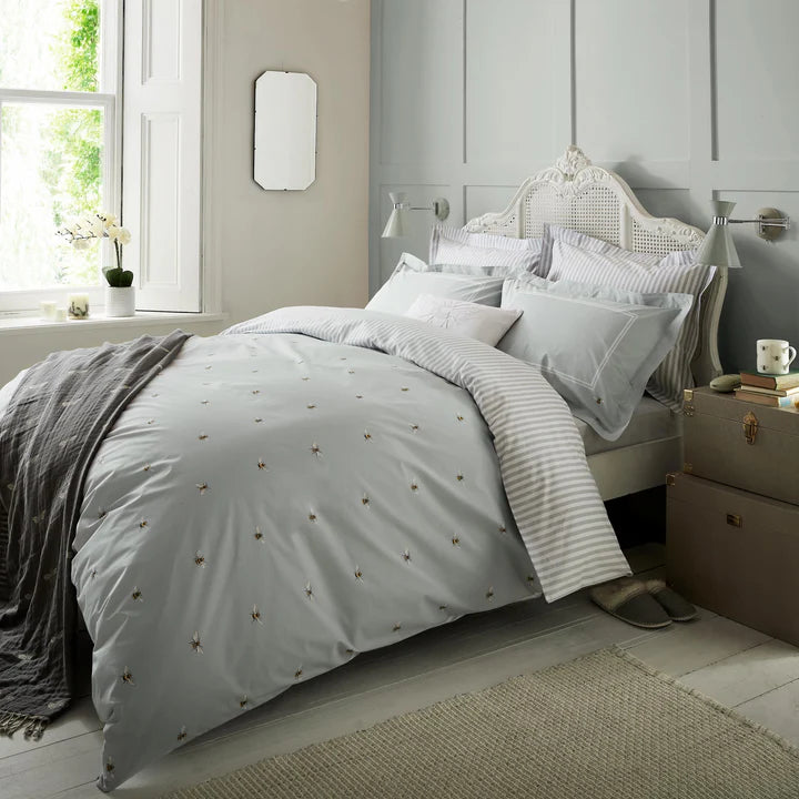 Sophie Allport Bees Duvet Set King Size Duck Egg