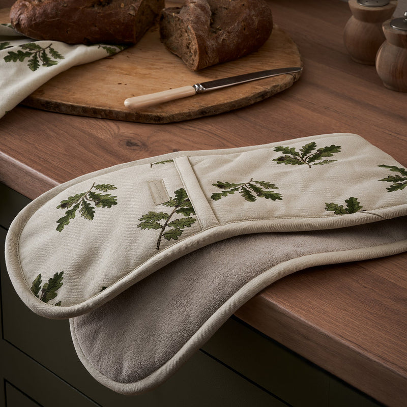 Sophie Allport Acorn & Oak Leaves Double Oven Glove