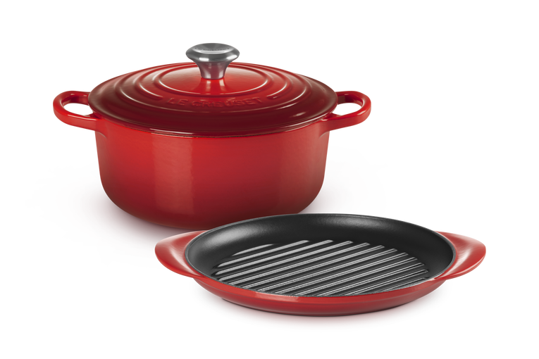 Le Creuset Cast Iron 2 piece Cookware Set in Cerise 🚨 ( Black Friday Deal) 🚨