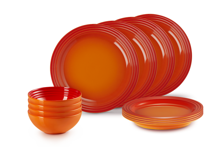 Le Creuset Stoneware 12-piece Dinnerware Set in Volcanic 🚨 ( Black Friday Deal ) 🚨