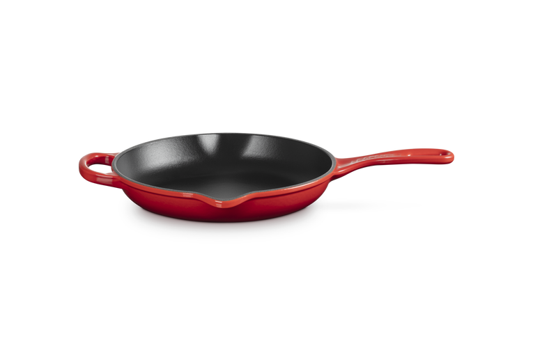 Le Creuset Cast Iron Round Skillet in Cerise -23cms