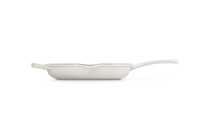 Le Creuset Cast Iron Round Skillet in Meringue -23cms