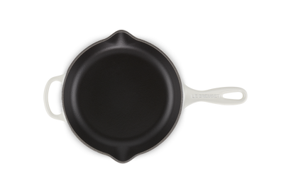 Le Creuset Cast Iron Round Skillet in Meringue -23cms