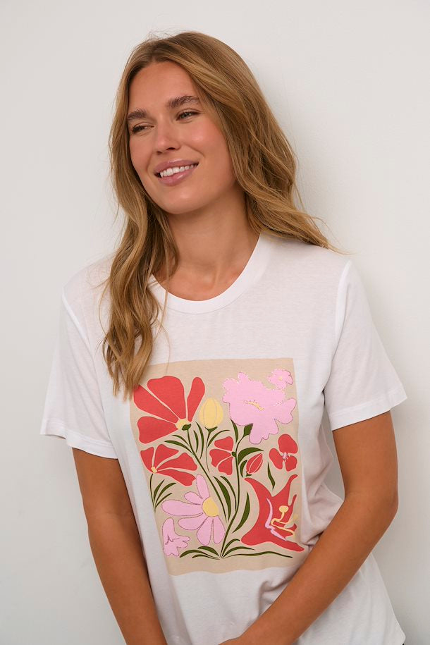 Kaffe Women’s KAelin T-Shirt in White/Pink Flower Print