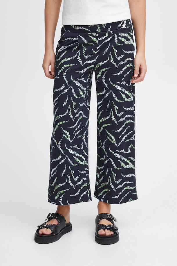 ICHI Women’s IHKATE Print Pants in Total Eclipse in Zebra Flower
