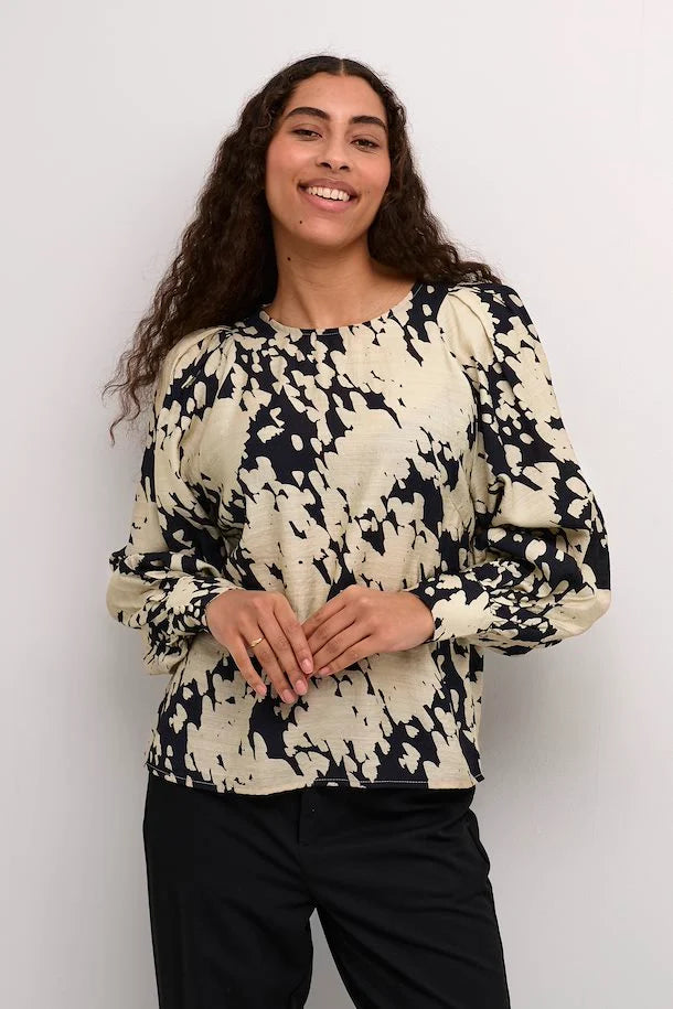 Kaffe Women’s KALouise Blouse in Black/Sand Graphic