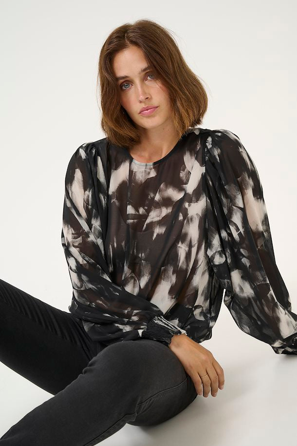 Kaffe Women’s KAaska Blouse in Black/Grey Blurry Graphic