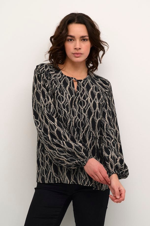 Kaffe Women’s KAdunora Blouse in Black/Grey Graphic Simili