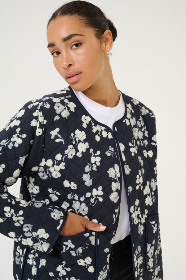 Kaffe Women’s KAvalia Jacket in Marine Flower