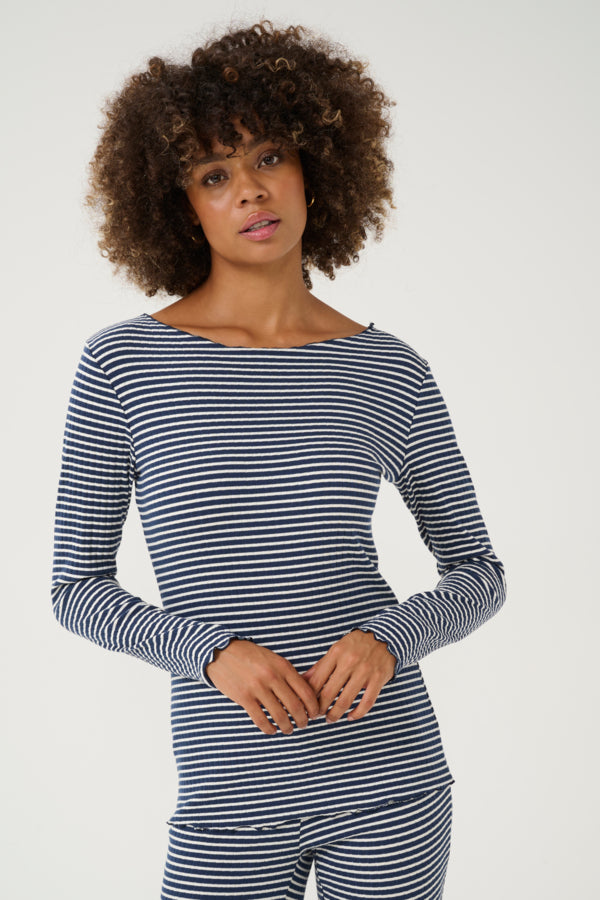 Culture Women’s CUtea Dolly Long T-Shirt in Blue/White Stripe