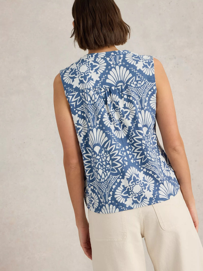 White Stuff Women’s Tulip Sleeveless Shirt in Blue Print