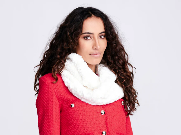 Pia Rossini Makena - Winter White Twisted Faux Fur Snood