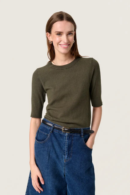 Soaked In  Luxury Ladies Slspina Tee/Pullover In Grape Leaf