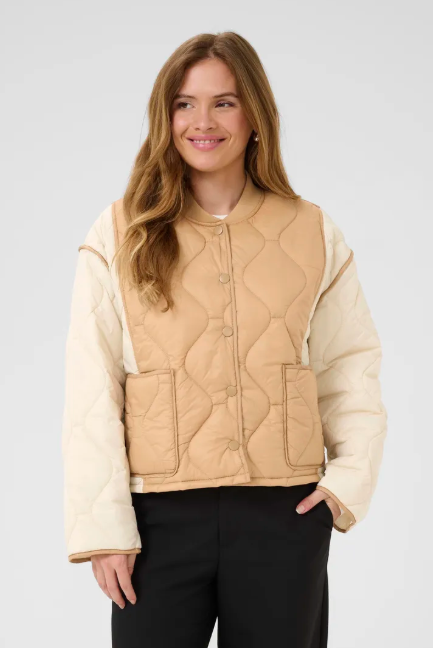 Culture CUcatalina Short Jacket In White Cap / Tannin Mix