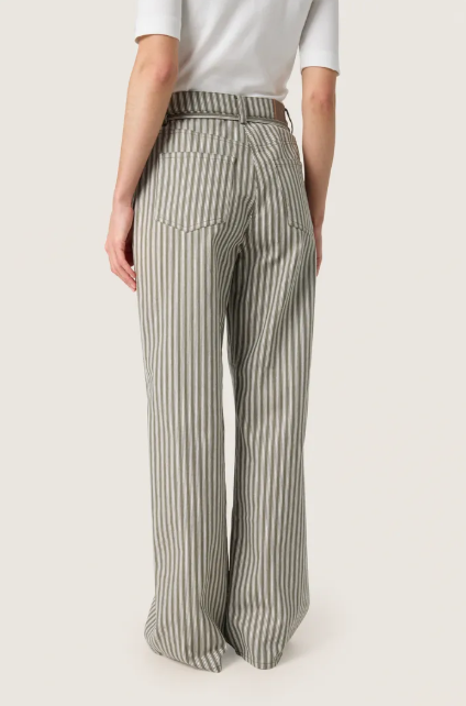 Soaked In Luxury Ladies SlLibby Maisa Jeans In Grape Leaf Denim Stripe