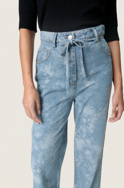 Soaked In Luxury Ladies SLAltea vMaisa Jeans In Fuzzy Blue Denim