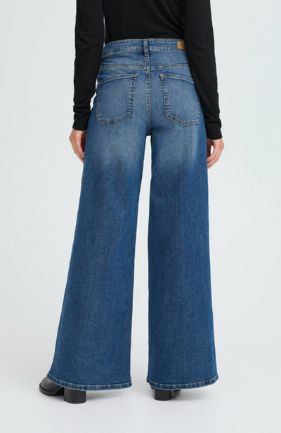 Ichi Ladies IHTWIGGY WIDE Jeans In Medium Blue