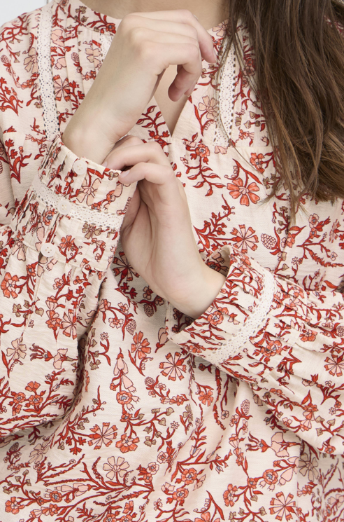 Pulz Ladies PZAbrina Blouse in Poppy Red, Abrina