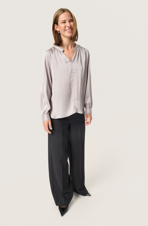 Soaked In Luxury Ladies SLIoana Blouse In Porpoise