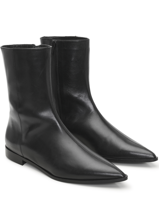 In Wear Ladies Flat Ankle Boots BrionnieIW in Black Leather, Brionnie