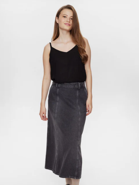 Numph Ladies Nubrooklyn Skirt In Grey Denim