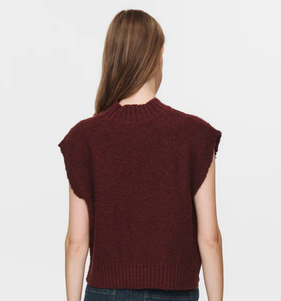 Numph Ladies Vest NUCaly in Winetasting, Caly Slipover