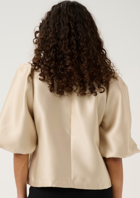 Culture Ladies CUtafta Satin jacket In Champagne