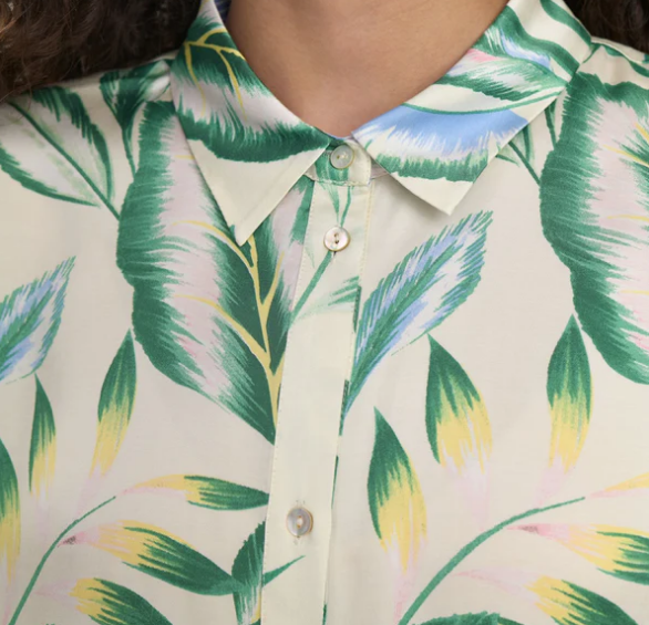 Numph Ladies NUGwenna Shirt in Pristine, Gwenna short Sleeved