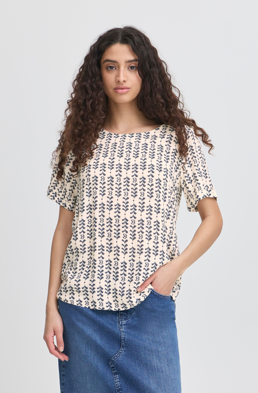 Ichi Ladies IHvera SS25 Top In Birch Ikat Stripe