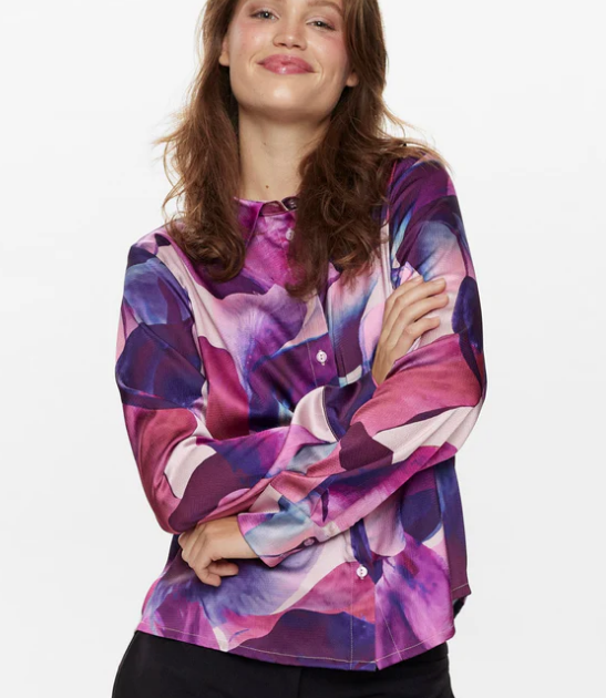 Numph Ladies NUIsobell Shirt in Violet Ice