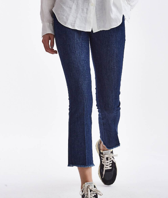 LuckyLu Ladies Jeans in Mid Denim Blue, Trombetta