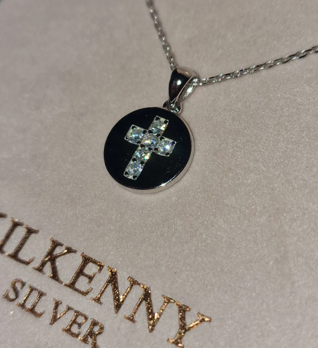 Kilkenny Silver Pendant Necklace L3256 Round disc with Cross (Stones)
