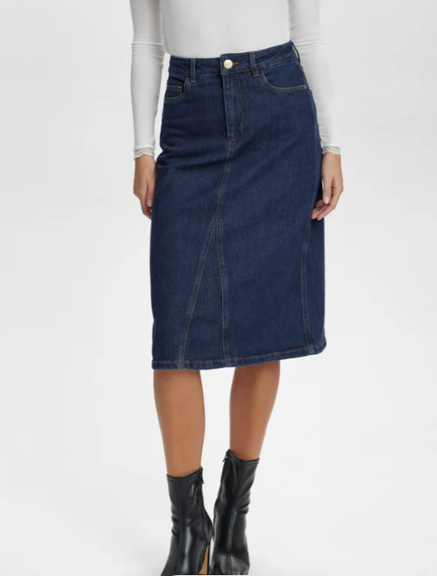 Numph Ladies NuLondon Skirt in Dark Blue Denim London