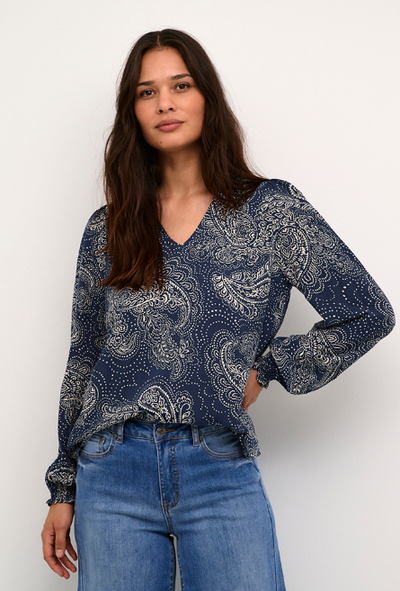 Culture Womens CUpolly LS Blouse in Blue/WhiteCap Paisley