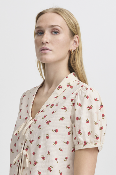 Ichi Ladies IHrosey Short sleeved shirt In Geranium Flower