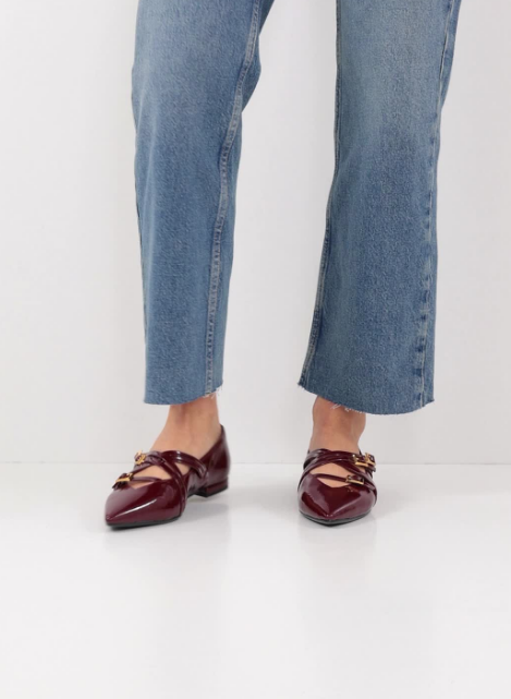 Tamaris Ladies 22160-45  Flat Ballerina Strappy Shoe In  Merlot Red