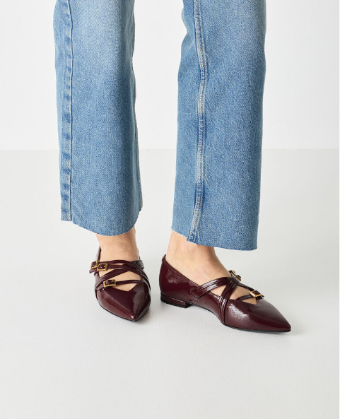 Tamaris Ladies 22160-45  Flat Ballerina Strappy Shoe In  Merlot Red