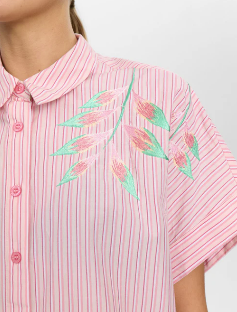 Numph Ladies Shirt NUUlla in Blushing Bride, Ulla Short Sleeve