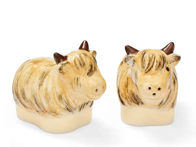 Salt & Pepper Shakers Buttercup Farm 2202